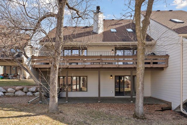 6520 Harbor Place NE, Prior Lake, MN 55372