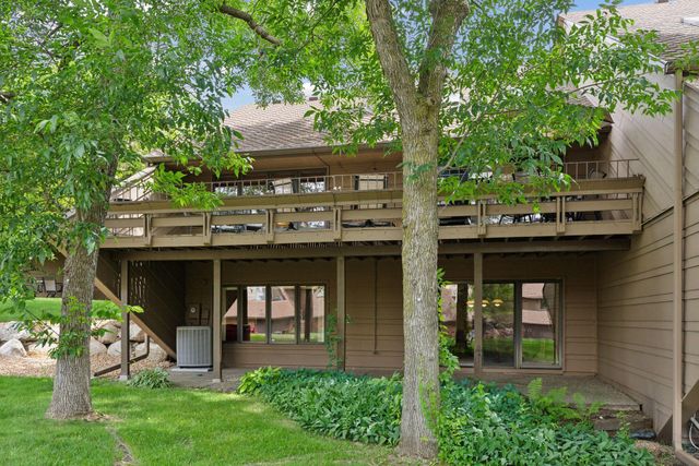 6520 Harbor Place NE, Prior Lake, MN 55372