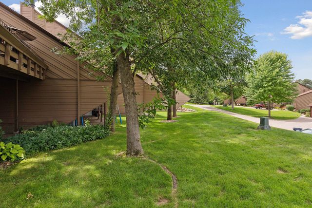 6520 Harbor Place NE, Prior Lake, MN 55372