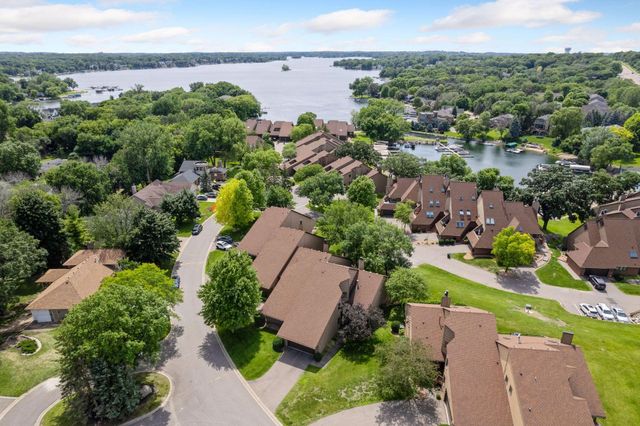 6520 Harbor Place NE, Prior Lake, MN 55372
