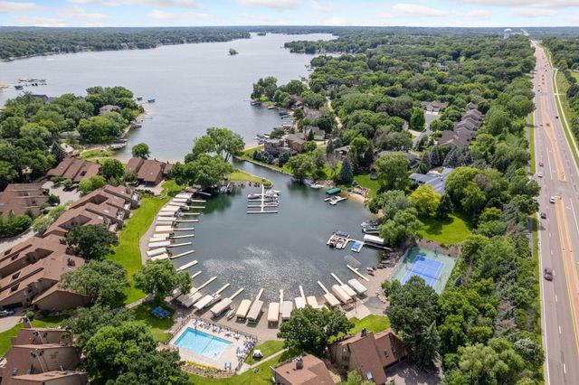 6520 Harbor Place NE, Prior Lake, MN 55372