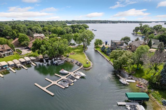 6520 Harbor Place NE, Prior Lake, MN 55372