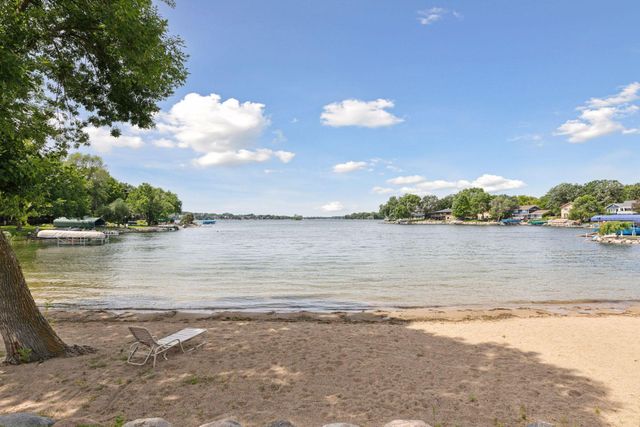 6520 Harbor Place NE, Prior Lake, MN 55372