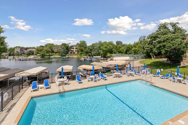 6520 Harbor Place NE, Prior Lake, MN 55372