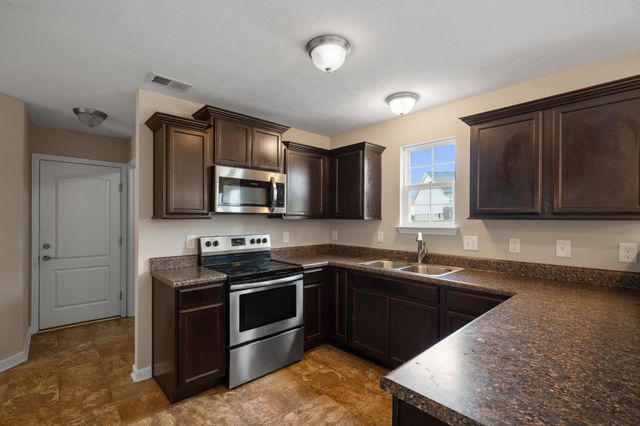 1103 Harmony Ln, La Vergne, TN 37086