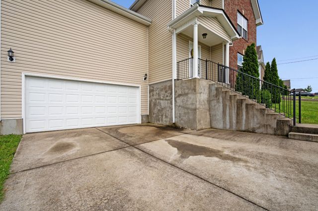1103 Harmony Ln, La Vergne, TN 37086