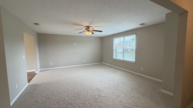 1103 Harmony Ln, La Vergne, TN 37086