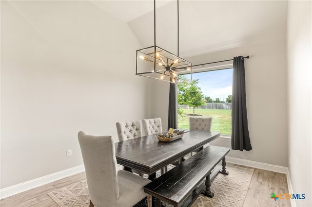 2046 Chalk Mill Crossing, Salado, TX 76571