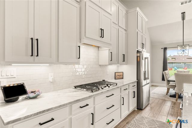 2046 Chalk Mill Crossing, Salado, TX 76571