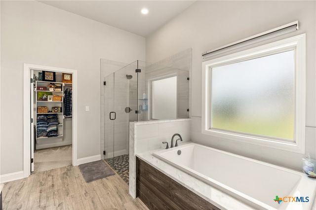 2046 Chalk Mill Crossing, Salado, TX 76571