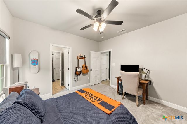 2046 Chalk Mill Crossing, Salado, TX 76571