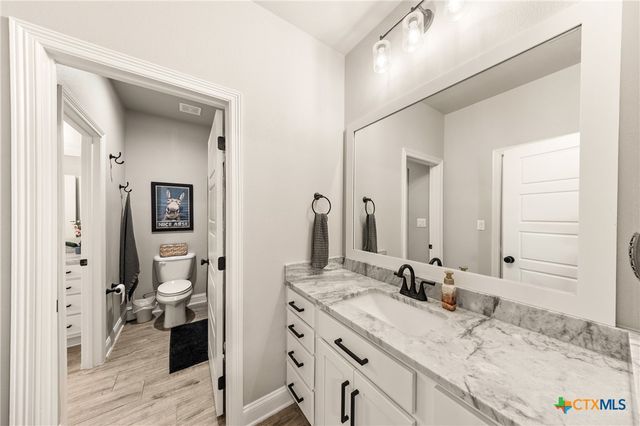 2046 Chalk Mill Crossing, Salado, TX 76571