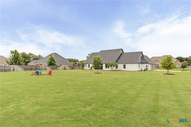2046 Chalk Mill Crossing, Salado, TX 76571