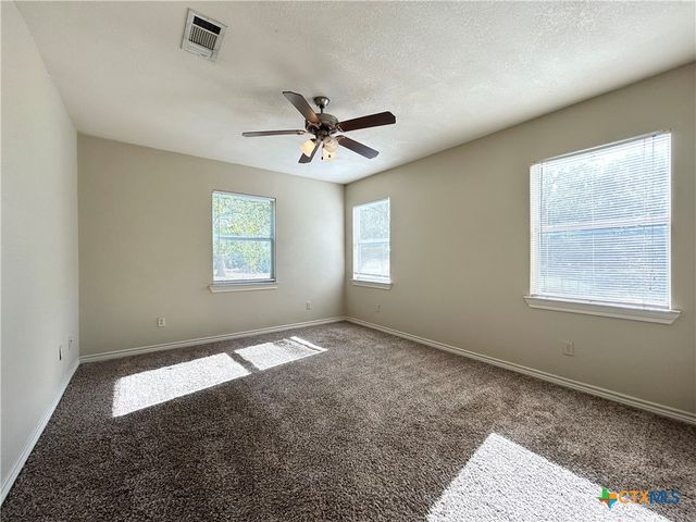 711 E 8th Avenue, Belton, TX 76513