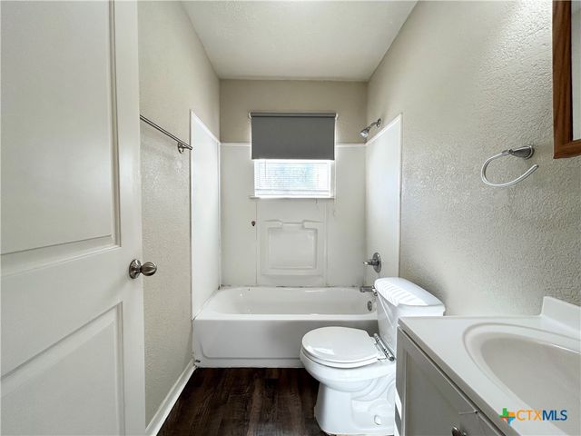 711 E 8th Avenue, Belton, TX 76513