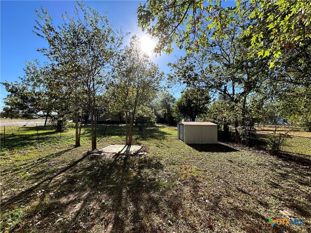 711 E 8th Avenue, Belton, TX 76513