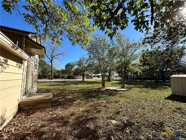 711 E 8th Avenue, Belton, TX 76513