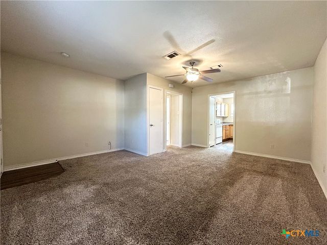 711 E 8th Avenue, Belton, TX 76513