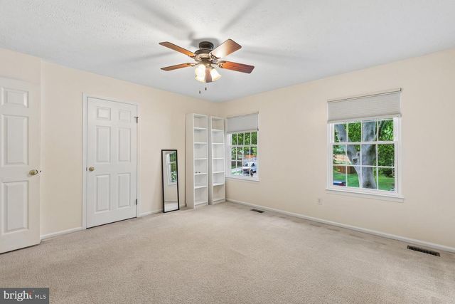 15058 CAMELLIA LN, Dumfries, VA 22025