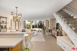 253 S Barrington Avenue D5, Los Angeles, CA 90049