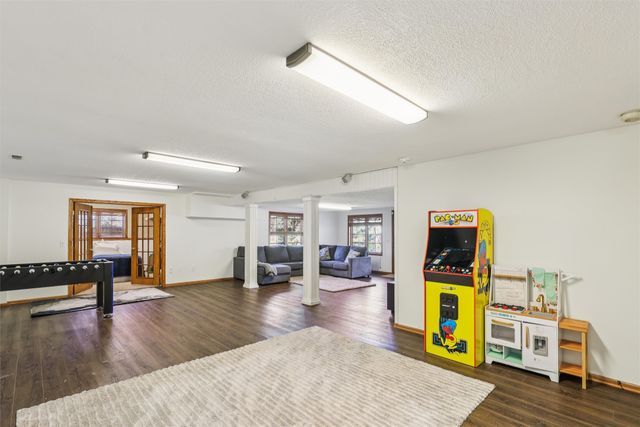 4205 Quail Court, West Des Moines, IA 50265