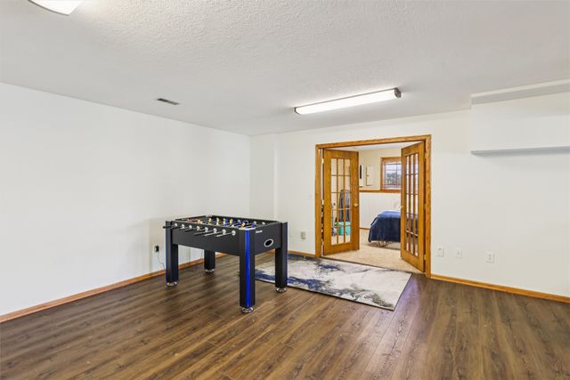 4205 Quail Court, West Des Moines, IA 50265