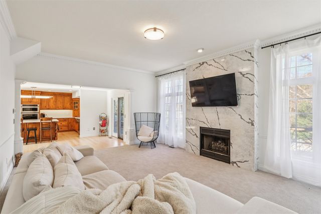 4205 Quail Court, West Des Moines, IA 50265