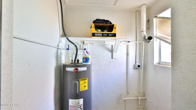 460 S Caroline Street, Daytona Beach, FL 32114