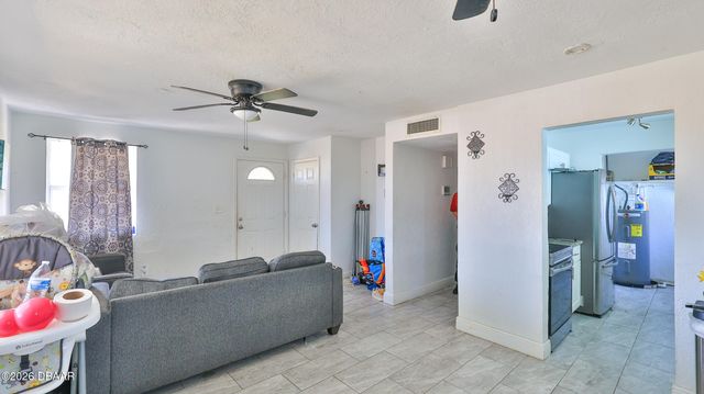 460 S Caroline Street, Daytona Beach, FL 32114