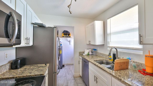 460 S Caroline Street, Daytona Beach, FL 32114