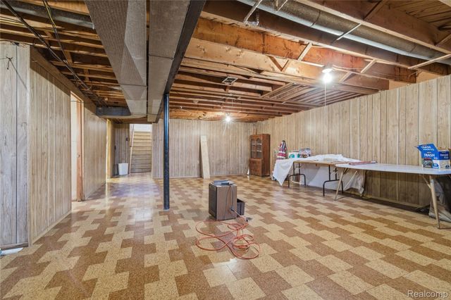 13344 Perry Circle, Warren, MI 48088