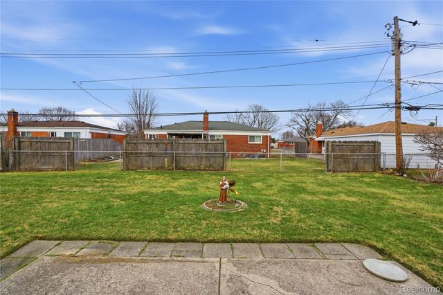 13344 Perry Circle, Warren, MI 48088