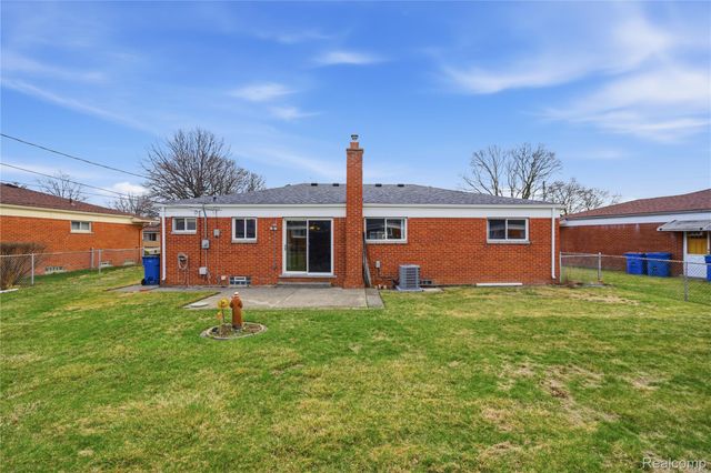 13344 Perry Circle, Warren, MI 48088