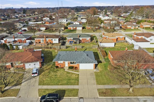 13344 Perry Circle, Warren, MI 48088