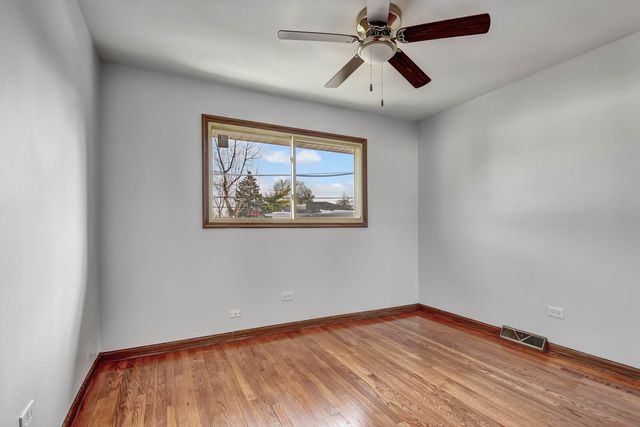 16833 Ingleside Avenue, South Holland, IL 60473