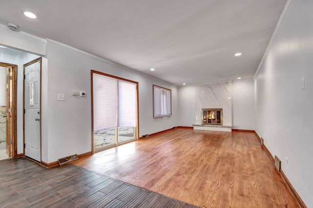 16833 Ingleside Avenue, South Holland, IL 60473