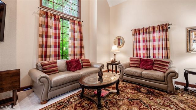 6730 Dillon Hills Drive, Nashport, OH 43830