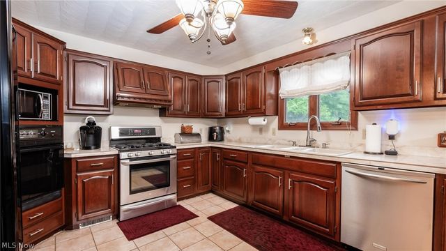 6730 Dillon Hills Drive, Nashport, OH 43830