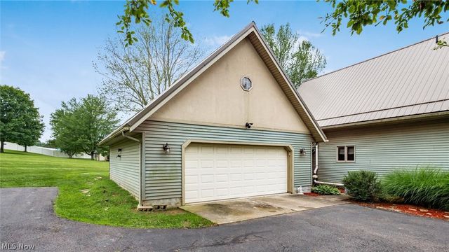 6730 Dillon Hills Drive, Nashport, OH 43830