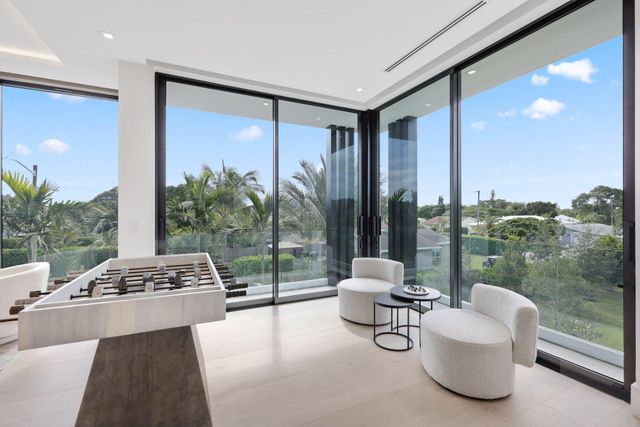 310 Grove Place, Delray Beach, FL 33444