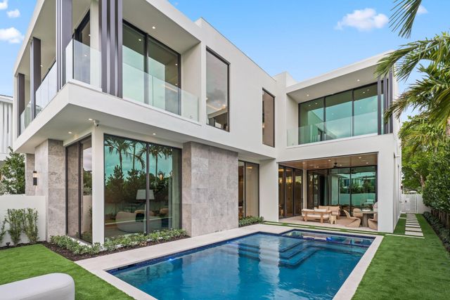 310 Grove Place, Delray Beach, FL 33444