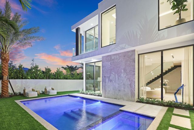 310 Grove Place, Delray Beach, FL 33444