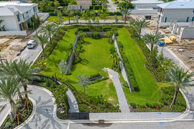 310 Grove Place, Delray Beach, FL 33444