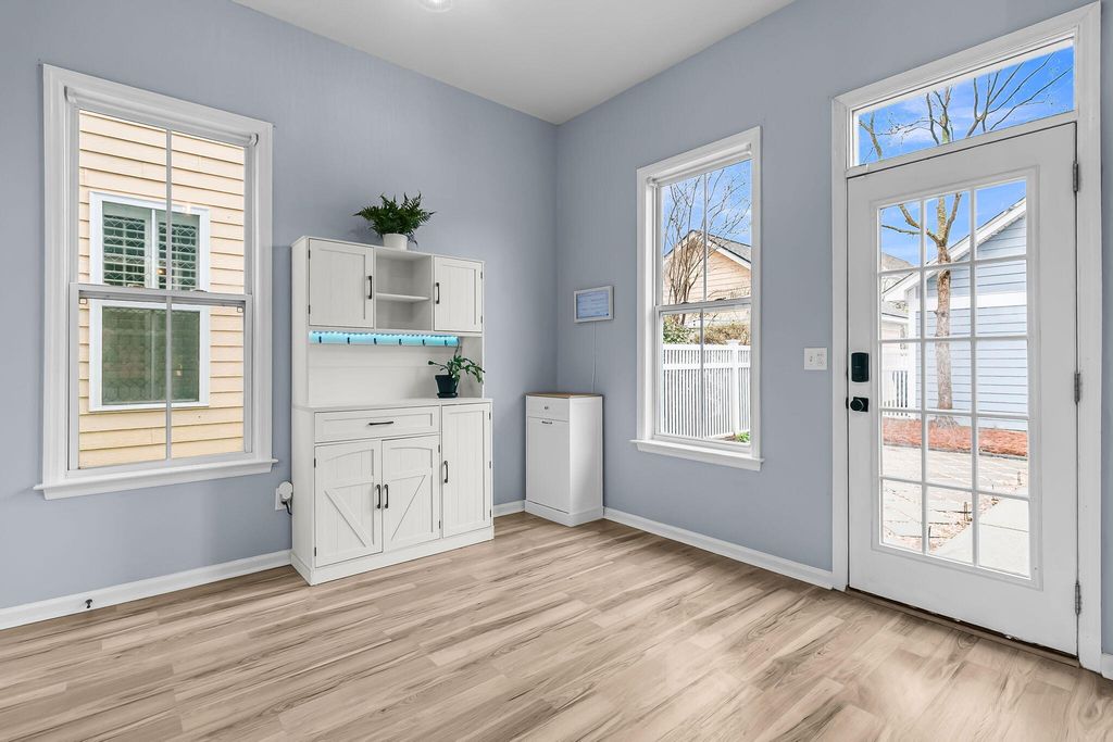 Image 15 of property listing at 100 Hyacinth Street, Summerville, SC 29483