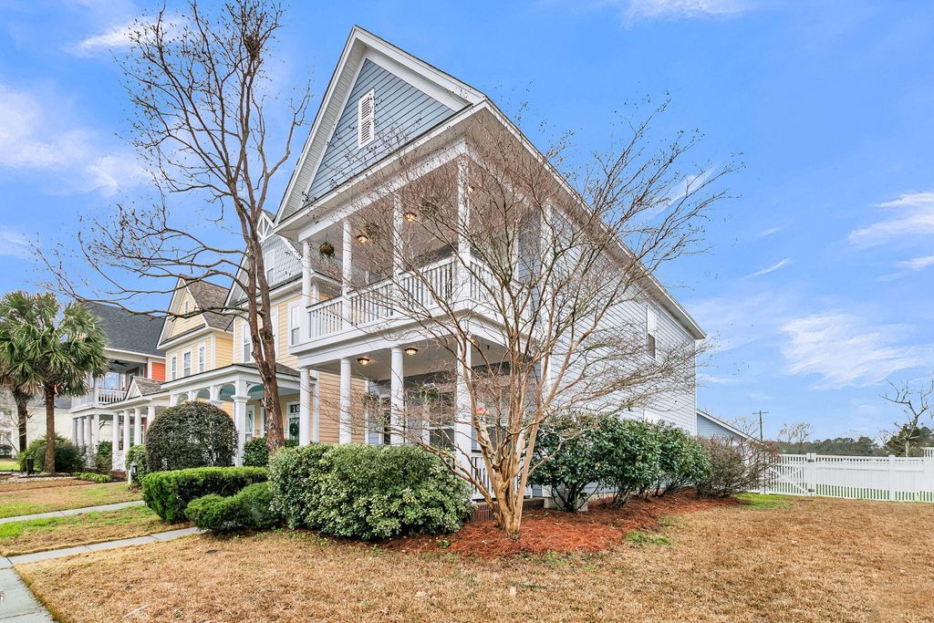 Image 38 of property listing at 100 Hyacinth Street, Summerville, SC 29483