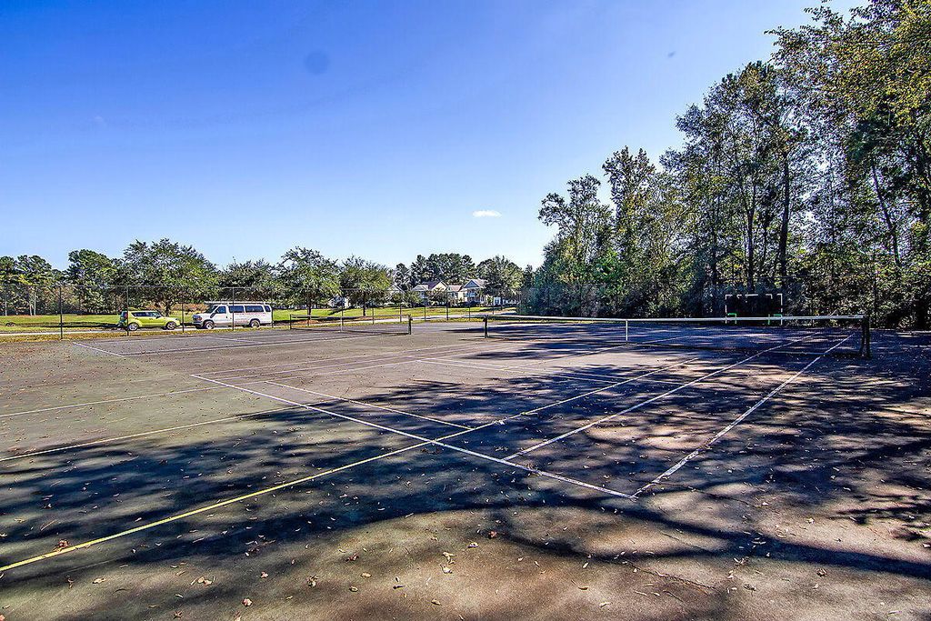 Image 40 of property listing at 100 Hyacinth Street, Summerville, SC 29483