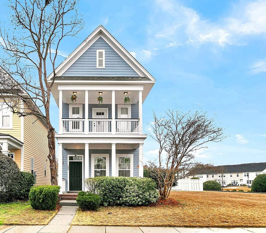 Image 41 of property listing at 100 Hyacinth Street, Summerville, SC 29483