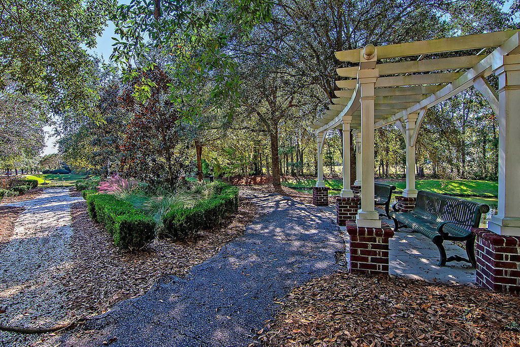 Image 51 of property listing at 100 Hyacinth Street, Summerville, SC 29483