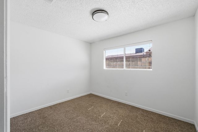 285 E Jayne Avenue, Tipton, CA 93272