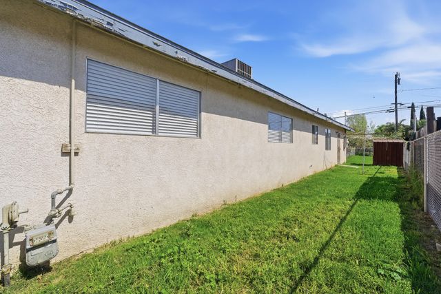 285 E Jayne Avenue, Tipton, CA 93272